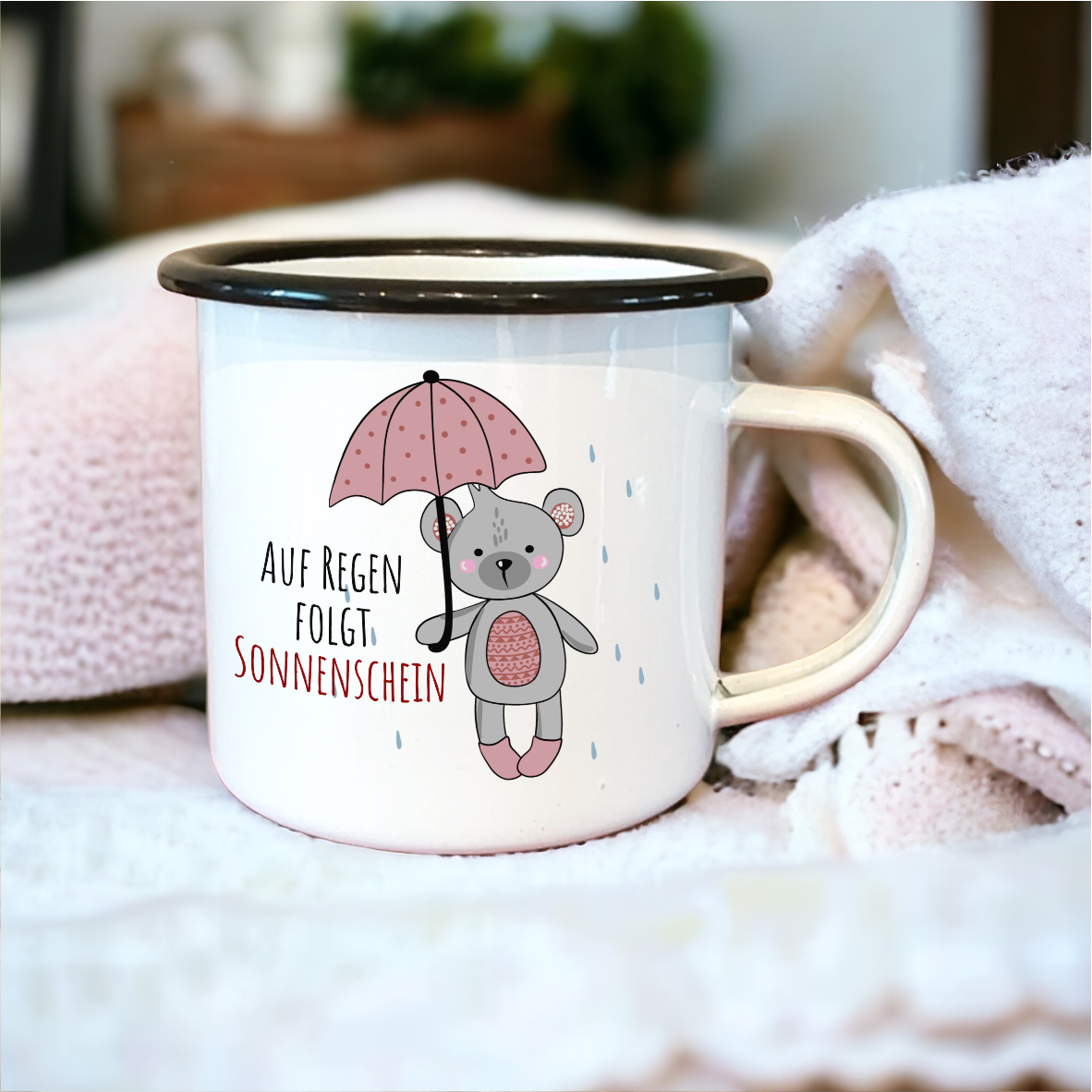Emaille Tasse Bär mit Regenschirm "Auf Regen folgt Sonnnenschein!"