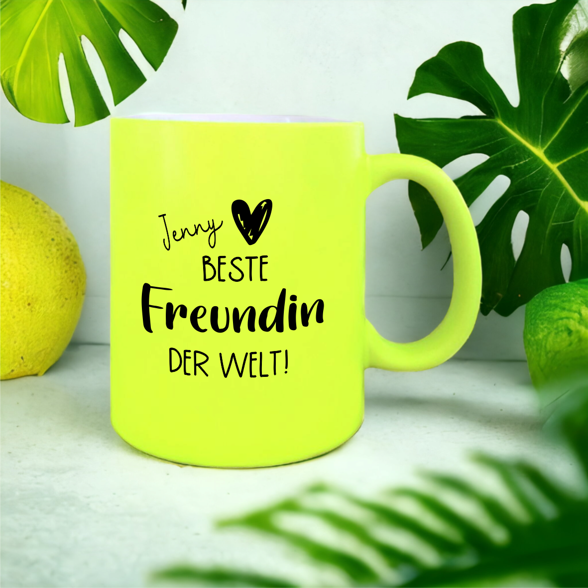 NEON Tasse "Beste Freundin der Welt", gelb mit Wunschnamen