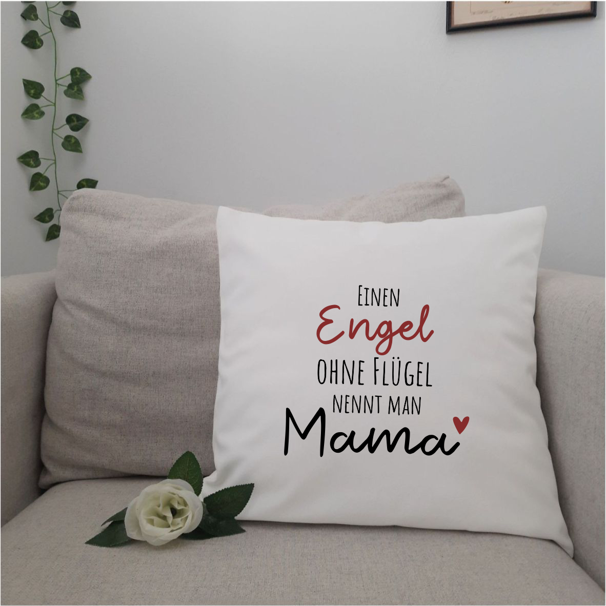 Flauschiges Kissen "Einen Engel ohne Flügel nennt man Mama"